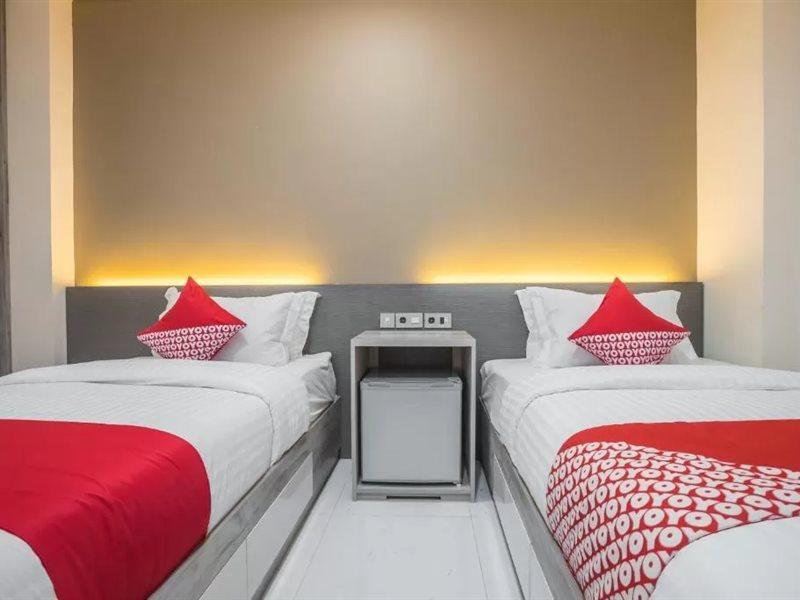 Super Oyo 1487 Residence Khoe Jakarta Exteriör bild