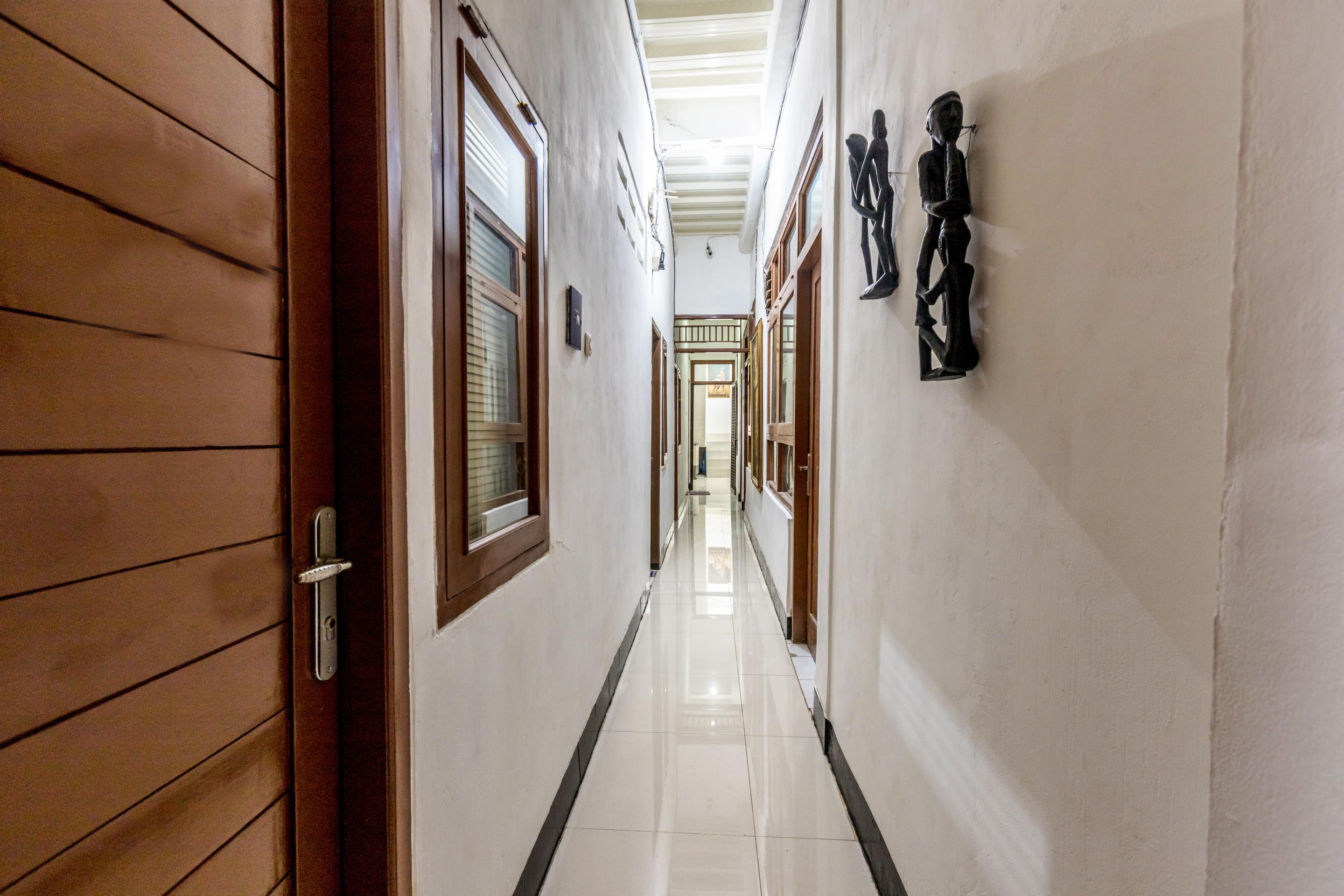 Super Oyo 1487 Residence Khoe Jakarta Exteriör bild