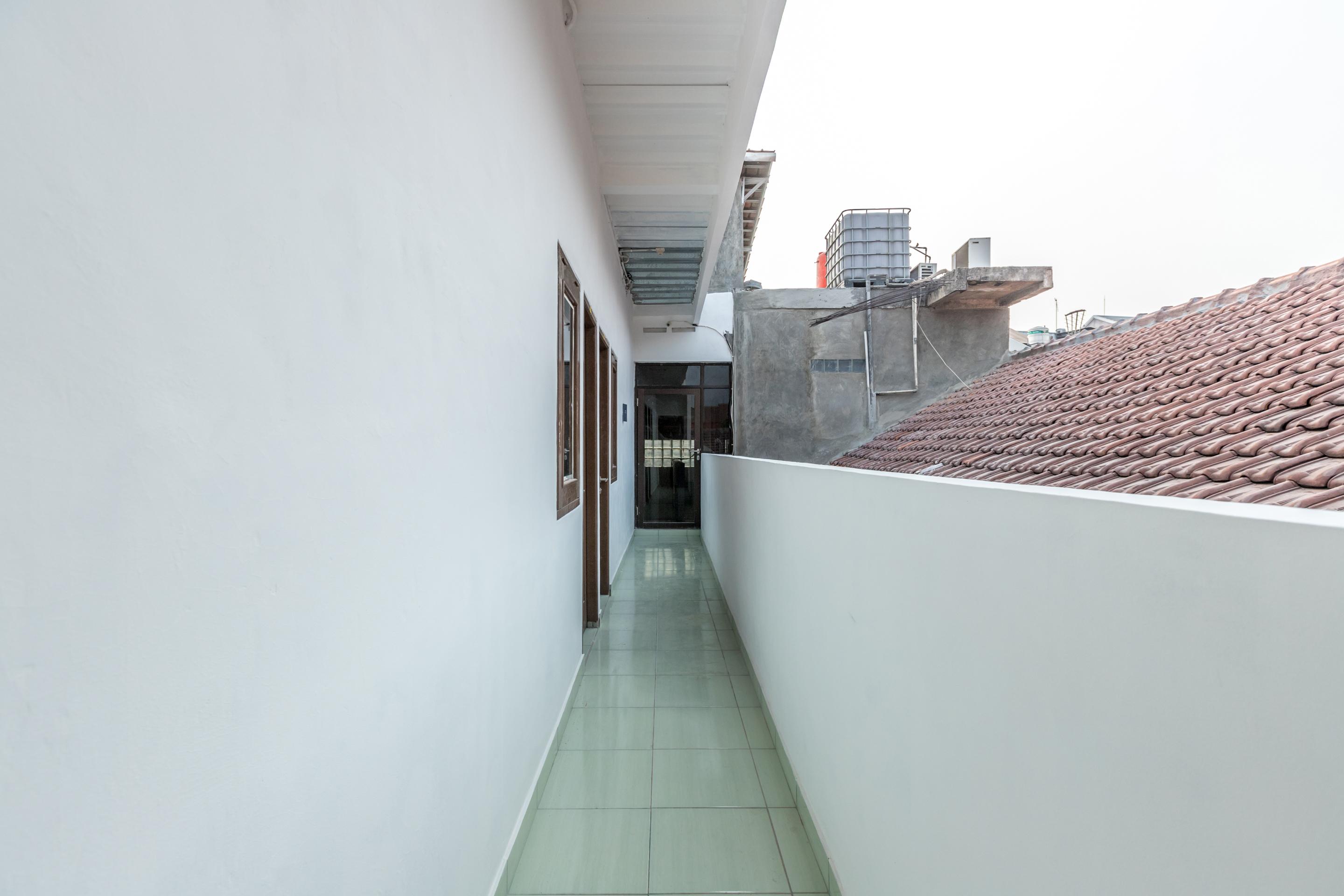 Super Oyo 1487 Residence Khoe Jakarta Exteriör bild