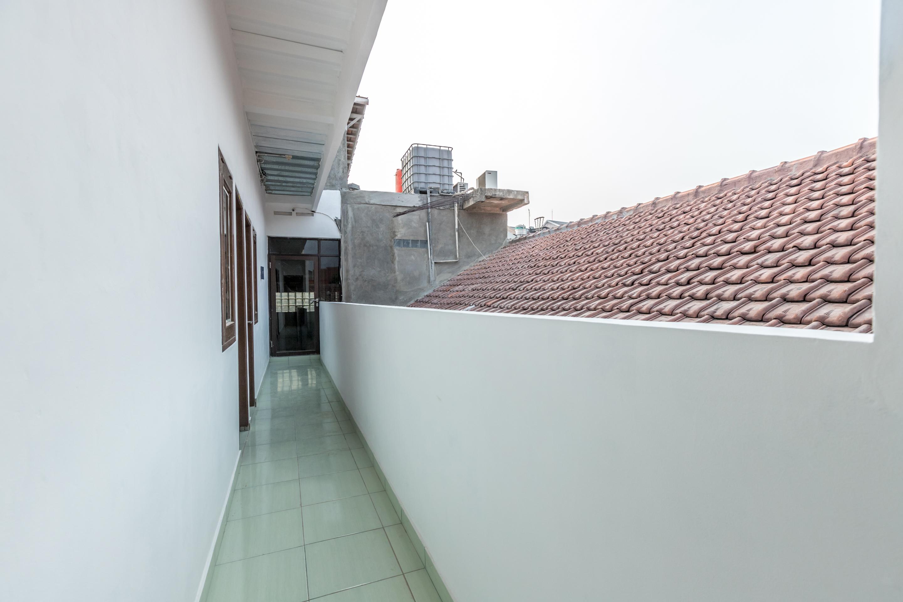 Super Oyo 1487 Residence Khoe Jakarta Exteriör bild