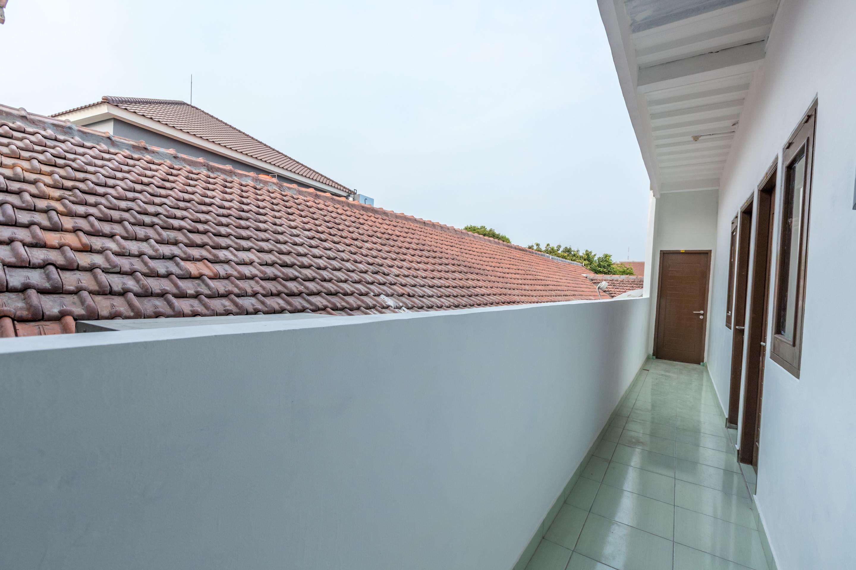 Super Oyo 1487 Residence Khoe Jakarta Exteriör bild