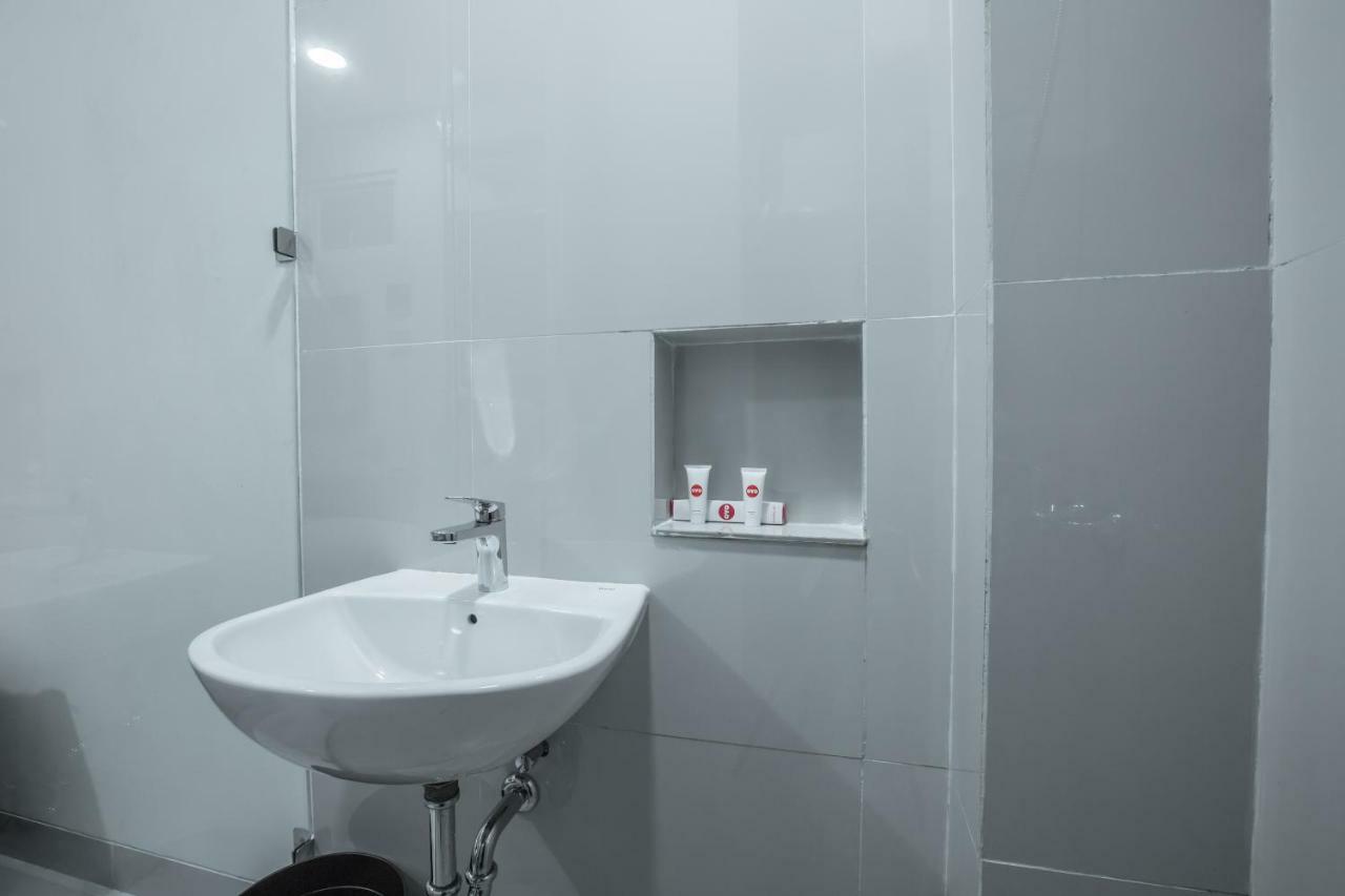 Super Oyo 1487 Residence Khoe Jakarta Exteriör bild