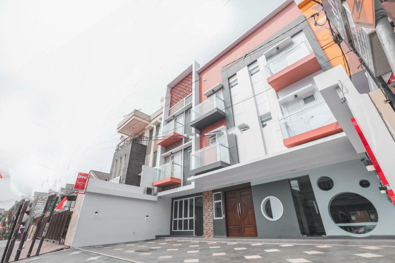 Super Oyo 1487 Residence Khoe Jakarta Exteriör bild