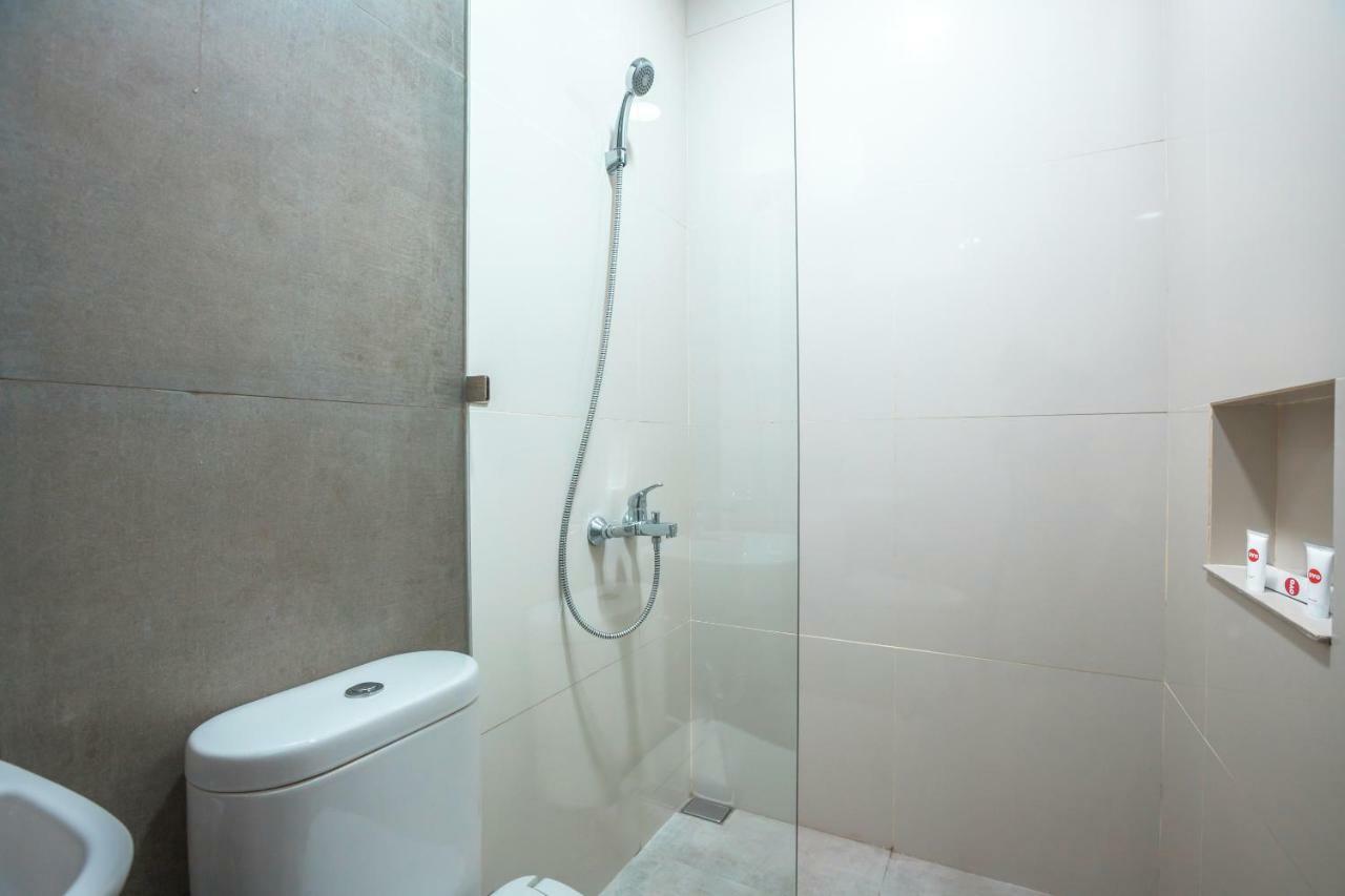 Super Oyo 1487 Residence Khoe Jakarta Exteriör bild